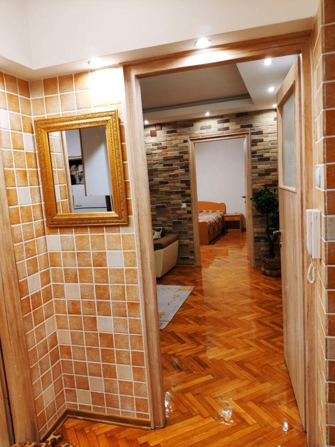 V2 With Love - Vintage Modern And Spacious Belgrado Buitenkant foto